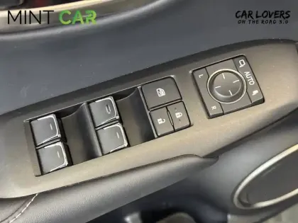 Photo 16 Lexus Nx  300h 4WD