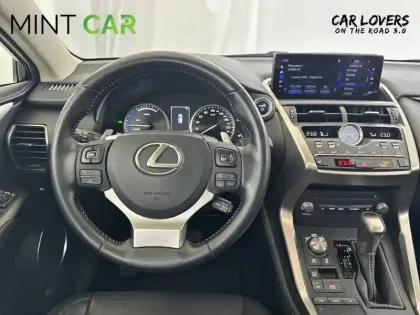 Photo 10 Lexus Nx  300h 4WD