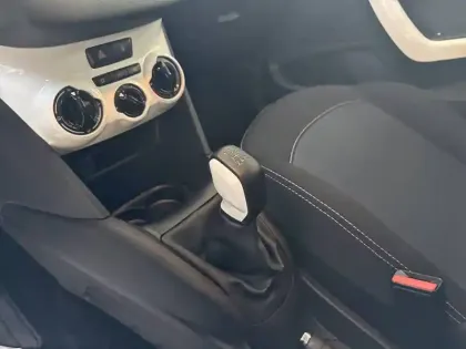 Photo 13 Peugeot 208  PureTech 68ch BVM5