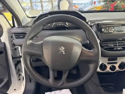 Photo 8 Peugeot 208  PureTech 68ch BVM5