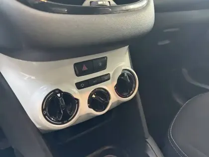 Photo 14 Peugeot 208  PureTech 68ch BVM5