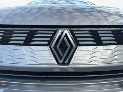 Photo 9 Renault Symbioz  E-Tech full hybrid 145