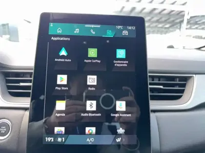 Photo 26 Renault Symbioz  E-Tech full hybrid 145