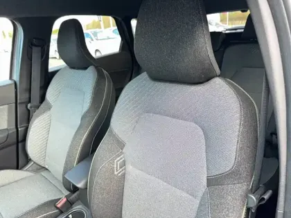 Photo 23 Renault Symbioz  E-Tech full hybrid 145