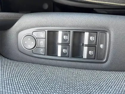 Photo 46 Renault Symbioz  E-Tech full hybrid 145