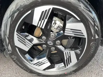 Photo 4 Renault Symbioz  E-Tech full hybrid 145