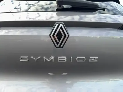 Photo 12 Renault Symbioz  E-Tech full hybrid 145