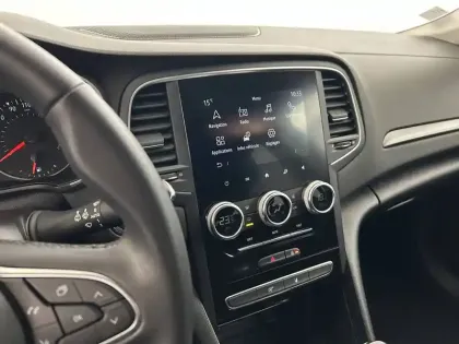 Photo 11 Renault Megane Mégane IV Berline Blue dCi 115 - 21B