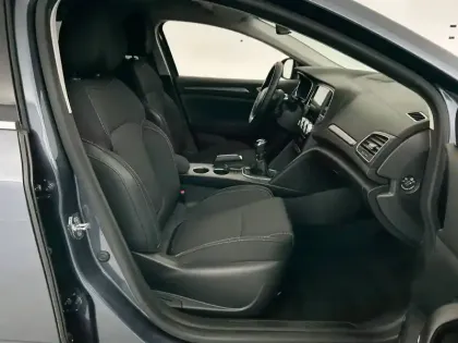 Photo 13 Renault Megane Mégane IV Berline Blue dCi 115 - 21B