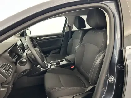 Photo 8 Renault Megane Mégane IV Berline Blue dCi 115 - 21B