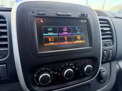 Photo 16 Renault Trafic  CABINE APPROFONDIE L1H1 1000 KG DCI 120