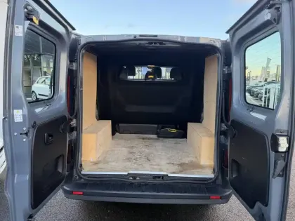 Photo 17 Renault Trafic  CABINE APPROFONDIE L1H1 1000 KG DCI 120