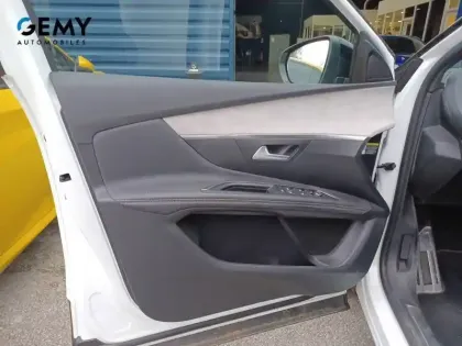 Photo 11 Peugeot 3008  Hybrid 225 e-EAT8