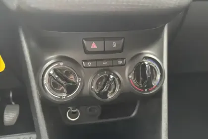 Photo 24 Peugeot 208  PureTech 82ch S&S BVM5