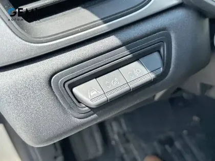 Photo 13 Renault Captur  TCe 90