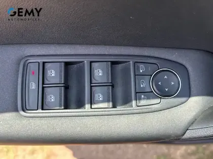 Photo 12 Renault Captur  TCe 90