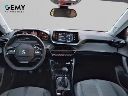 Photo 39 Peugeot 2008  PureTech 130 S&S BVM6