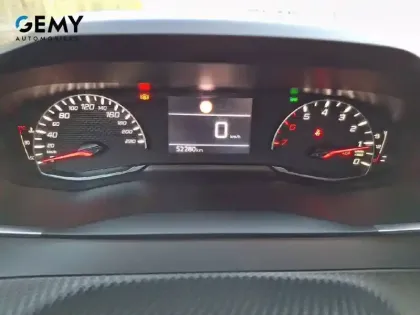 Photo 28 Peugeot 2008  PureTech 130 S&S BVM6