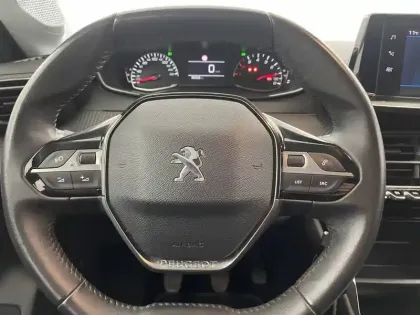 Photo 86 Peugeot 208  PureTech 75 S&S BVM5