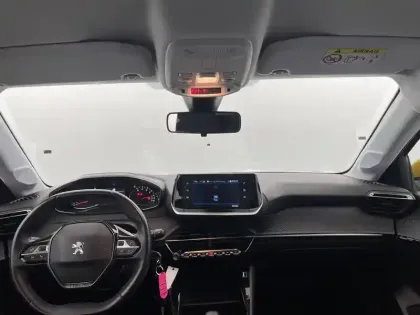 Photo 27 Peugeot 208  PureTech 75 S&S BVM5