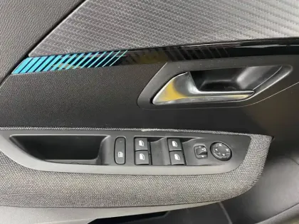 Photo 61 Peugeot 208 Gén. II Ph1 NG Style 5