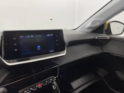 Photo 89 Peugeot 208  PureTech 75 S&S BVM5