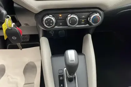 Photo 48 Nissan Micra  IG-T 92 Xtronic