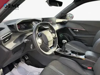 Photo 8 Peugeot 2008  PureTech 130 S&S BVM6