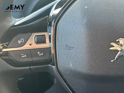 Photo 15 Peugeot 208  PureTech 75 S&S BVM5