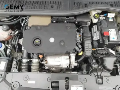 Photo 14 Peugeot 208  BlueHDi 100 S&S BVM6