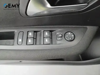 Photo 11 Peugeot 208  BlueHDi 100 S&S BVM6