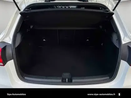 Photo 13 Mercedes Classe A  200 7G-DCT