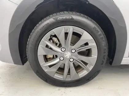 Photo 16 Peugeot 208  Electrique 50 kWh 136ch