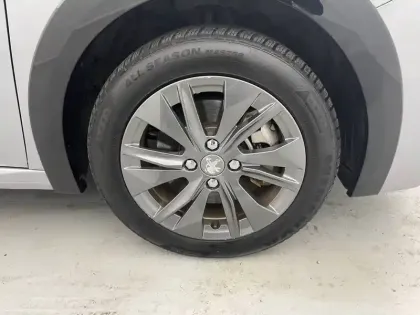 Photo 17 Peugeot 208  Electrique 50 kWh 136ch