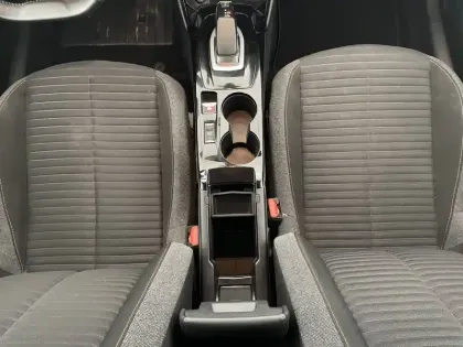 Photo 31 Peugeot 208  Electrique 50 kWh 136ch