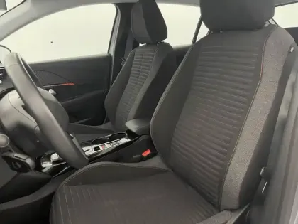 Photo 13 Peugeot 208  Electrique 50 kWh 136ch