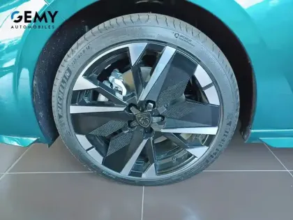 Photo 10 Peugeot 308  Hybrid 145 e-DCS6