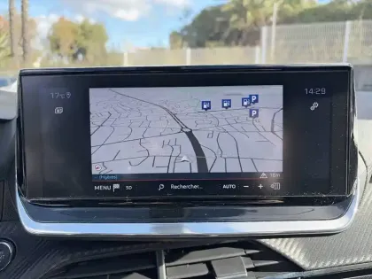 Photo 35 Peugeot 2008  PureTech 130 S&S EAT8