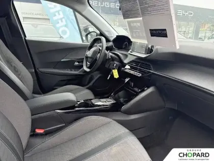 Photo 12 Peugeot 2008  BlueHDi 130 S&S EAT8