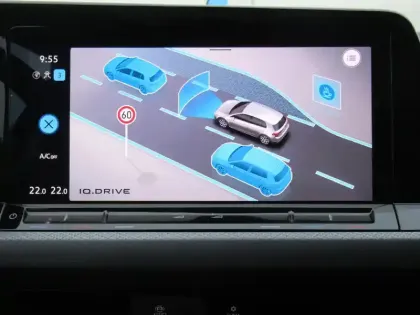 Photo 32 Volkswagen Golf  2.0 TDI SCR 150 DSG7