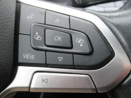 Photo 35 Volkswagen Golf  2.0 TDI SCR 150 DSG7