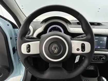 Photo 23 Renault Twingo  III E-Tech