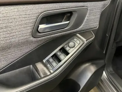 Photo 146 Nissan X-trail  e-POWER 213 ch e-4ORCE 7 Places