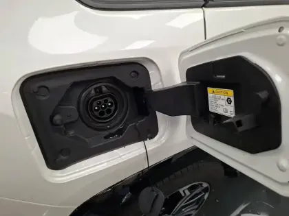 Photo 17 Toyota Rav4  Hybride Rechargeable AWD