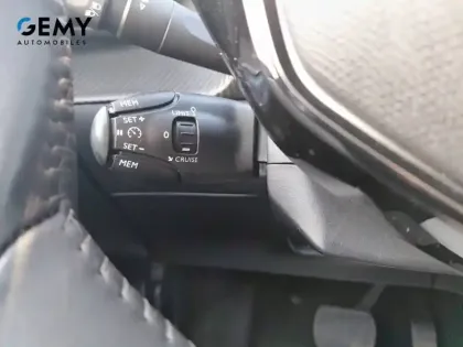 Photo 15 Peugeot 208  Electrique 50 kWh 136ch