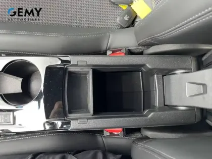 Photo 31 Peugeot 2008  BlueHDi 110 S&S BVM6