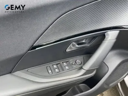 Photo 2 Peugeot 2008  BlueHDi 110 S&S BVM6