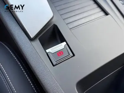 Photo 14 Peugeot 308  Plug-in Hybrid 195 ch e-DCS7