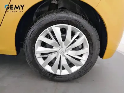 Photo 31 Peugeot 208  PureTech 75 S&S BVM5