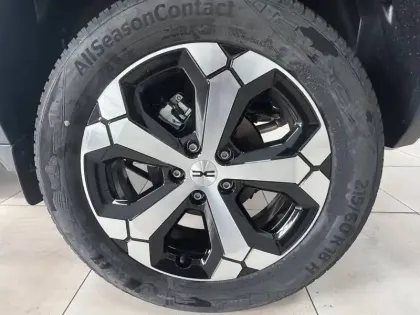 Photo 1 Dacia Duster  Mild Hybrid 130 4x4